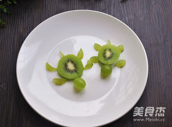 Little Turtle Fruit on A Plate recipe