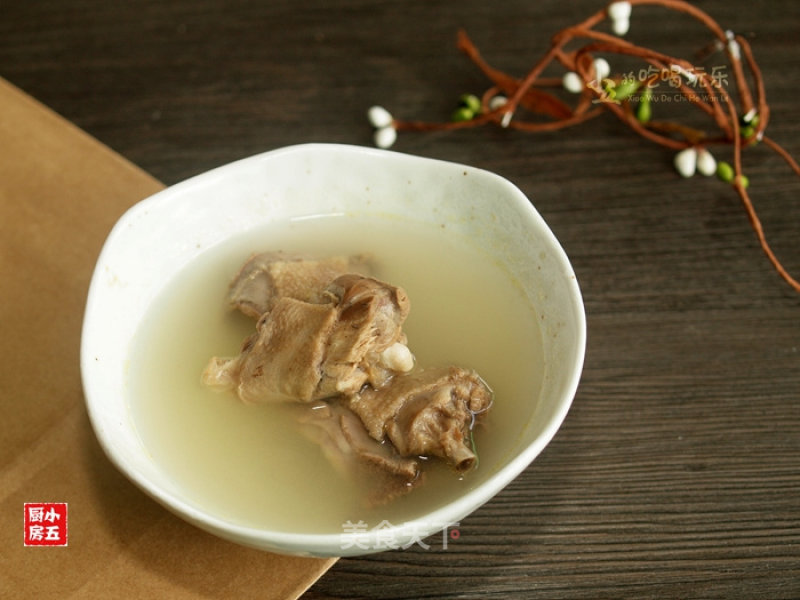 Pigeon Soup with Dendrobium Huo Hu