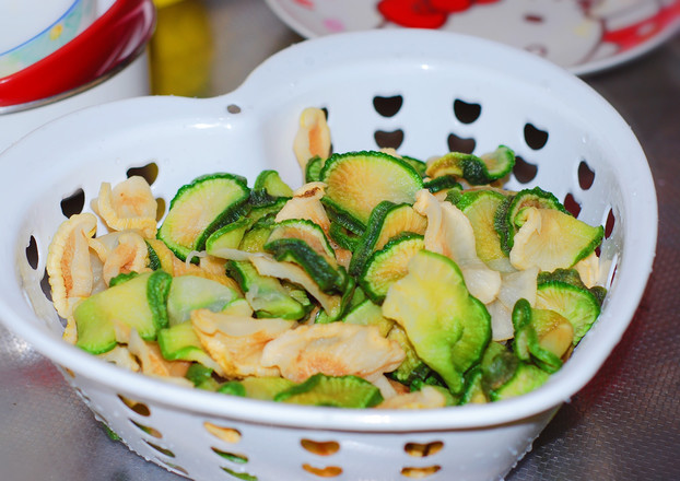 Stir-fried Bacon with Dried Radish recipe