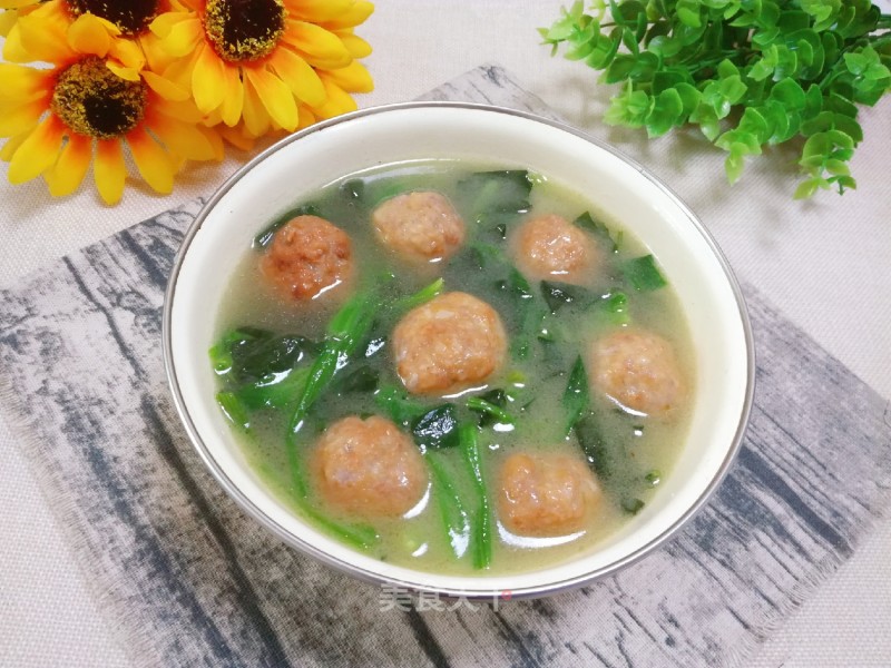 Spinach Soup with Water Chestnut Meatballs recipe