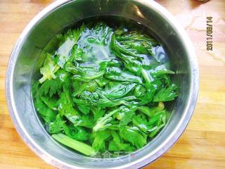 Stir-fried Soya Beans with Celery Leaves recipe