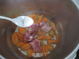 Seasonal Quick Quick Dishes——carrot Stewed Pork Ribs recipe