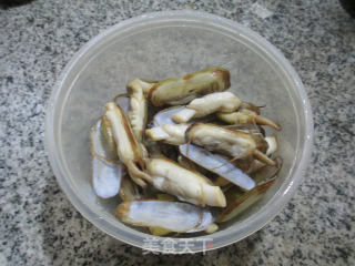 Fragrant Razor Clams recipe