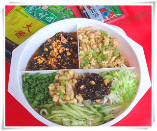 Two-color Double-flavored Noodles with Sauce recipe