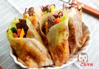 Beijing Style Fruit and Vegetable Beef Hand Roll recipe