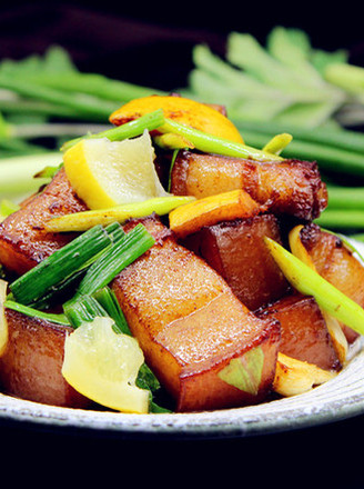 Braised Pork with Lemon recipe