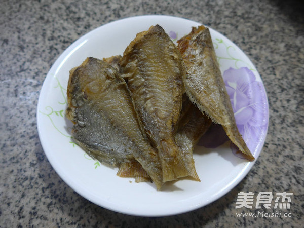 Deep-fried Black Pomfret recipe