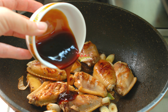 Braised Chicken Wings in Oyster Sauce recipe