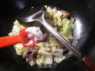 Stir-fried Cabbage with Beef and Mustard recipe