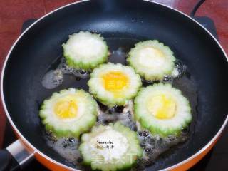 Bitter Gourd Fried Sun Egg recipe