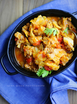 Stewed Chicken with Tomato Sauce and Cabbage recipe