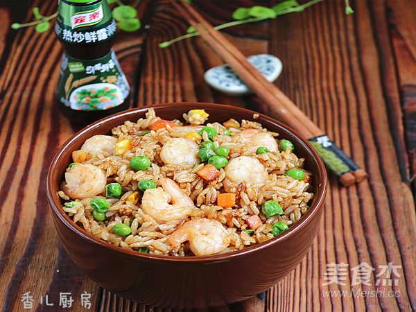 Fried Rice with Shrimp, Mixed Vegetables and Fresh Sauce recipe