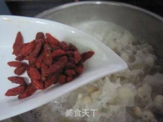 Lanxiangzi Tremella Lianzi Geng recipe