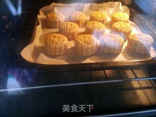 Mooncakes with Flowers Filling recipe