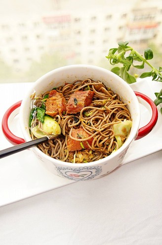 Soba with Sirloin and Sauerkraut recipe