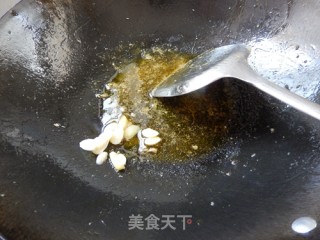 Stir-fried Lean Pork with Bitter Gourd recipe