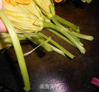 Pumpkin Flower in Soup recipe