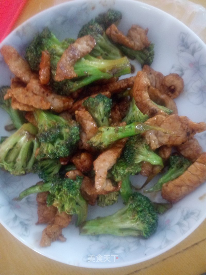Broccoli Stir-fried Pork recipe