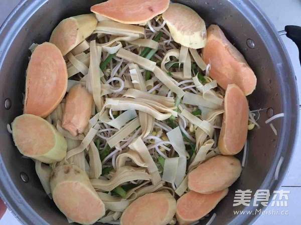 Perch Hot Pot recipe