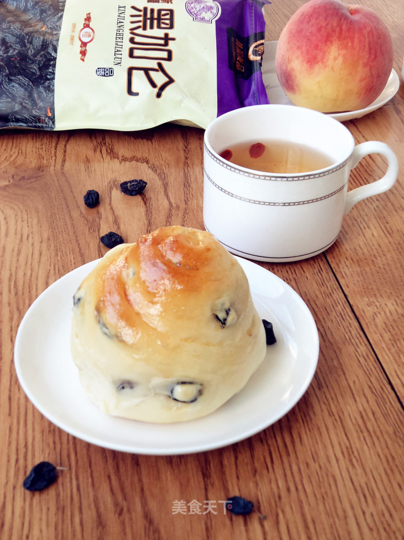 Blackcurrant Rolls recipe