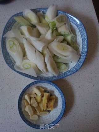 Stir-fried Lamb with Scallions recipe