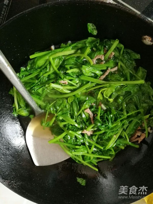 Snow Pea Sprouts in Soup recipe