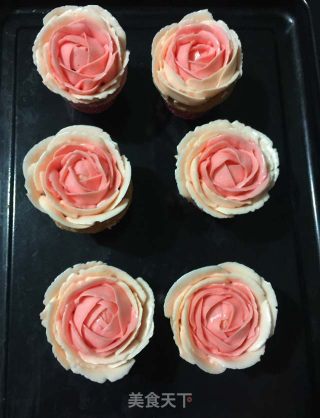 #柏翠大赛# Bouquet Decorating Cup Cake recipe