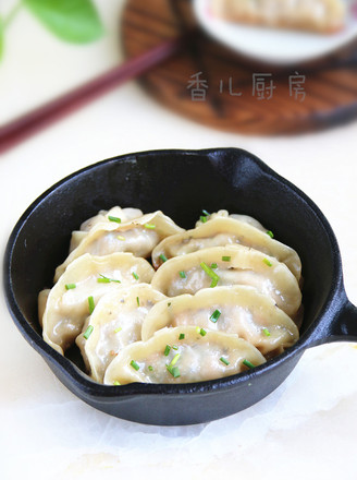 Black Fungus and Fresh Meat Potstickers recipe