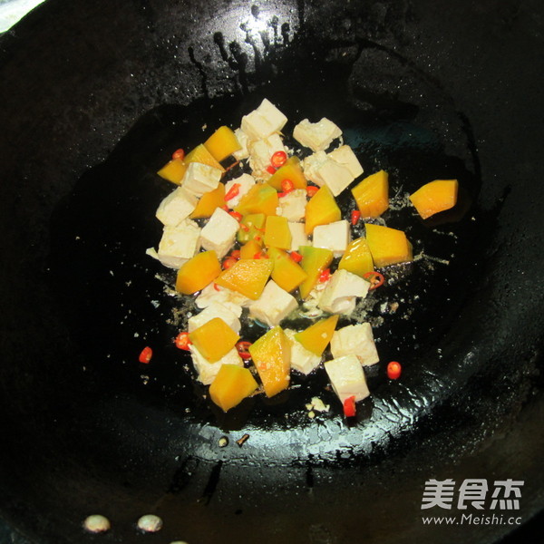 Soft Tofu with Diced Pumpkin recipe