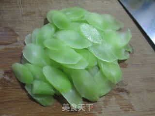 Fried Duck Eggs with Lettuce recipe