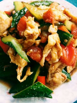 Scrambled Eggs with Cucumber recipe