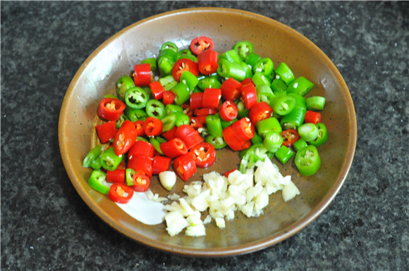 Stir-fried Corn with Green Chilies recipe