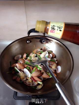 Spicy Stir-fried Flower Beetle recipe