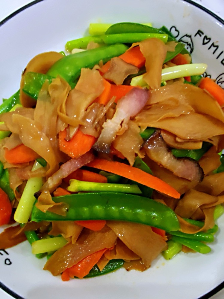 [recipe for Pregnant Women] Stir-fried Snow Peas with Bacon and Eryngii Mushrooms, The Taste is Strong