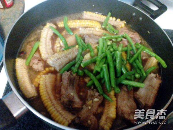 Braised Pork Ribs with Corn Beans recipe