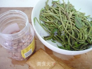 Toon Mixed with Dried Bean Curd recipe