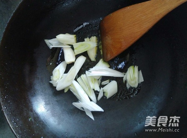 Stir-fried Lamb with Scallions recipe