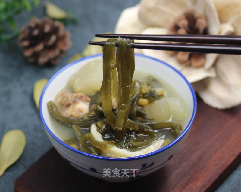 Houttuynia Kelp and Mung Bean Soup recipe