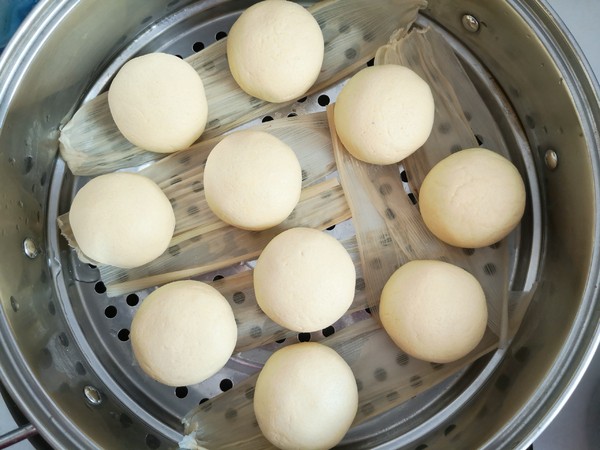 Red Bean Paste Sticky Bean Buns recipe