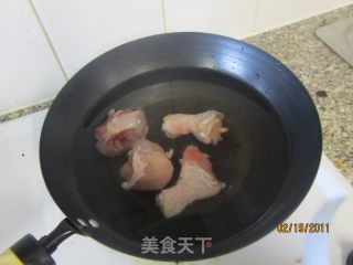 The Rice Cooker Can Also Make Delicious Soup-chicken Leg Soup recipe