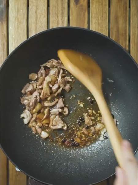 Stir-fried Pork with Green Pepper recipe