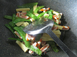 Fried Snow Peas with Yuba and Shrimp Cake recipe