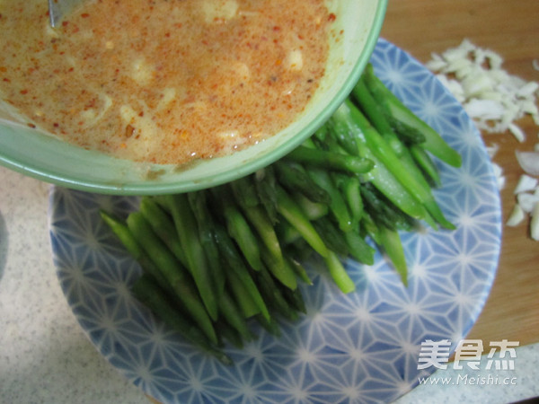 Asparagus with Sesame Sauce recipe