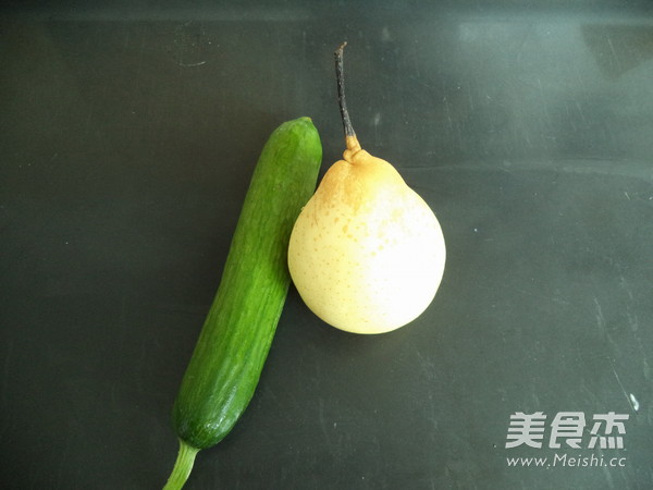Cucumber and Pear Juice recipe