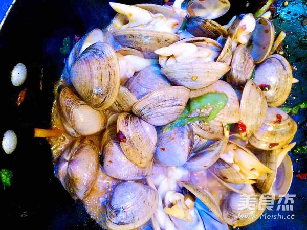 Spicy Fried Clams recipe