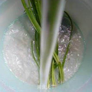 Stir-fried King Pleurotus with Leek and Shrimp Skin recipe