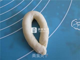 #aca烤明星大赛#bunny Yogurt and Strawberry Jam Bread recipe