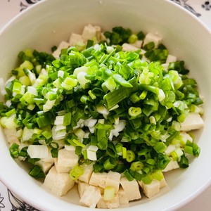 Cold Dishes ❤️ Tofu Mixed with Shallots is Clear and White recipe