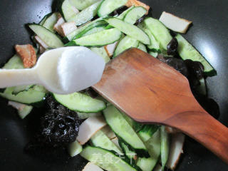 Stir-fried Cucumber with Black Fungus and Fish Tofu recipe