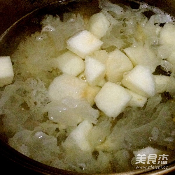 Sydney Gorgon White Fungus Soup recipe